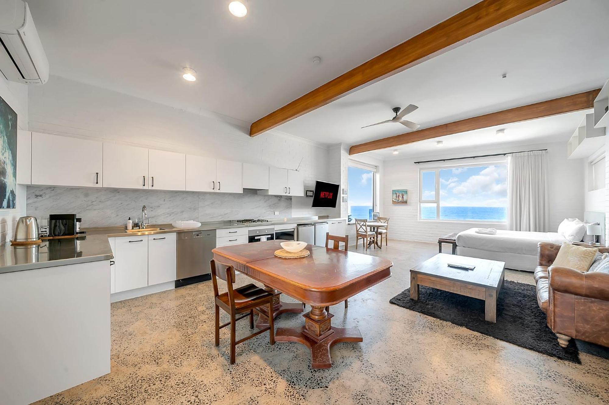 Upscale Cliffside Studio With Ocean Views North Bondi Σίδνεϊ Εξωτερικό φωτογραφία